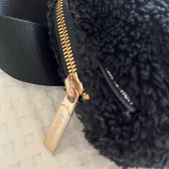 Lululemon Fleece Everywhere Belt Bag 1L BLACK - Picture 4 of 5